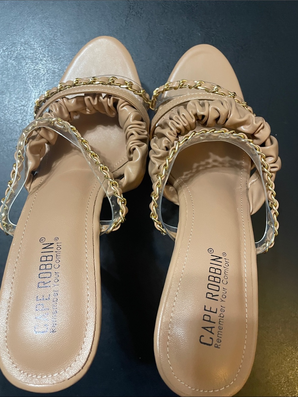 Cape Robbin 6 inch Stilettos Beige/Nude/Clear NWT Sz. 10 super sexy